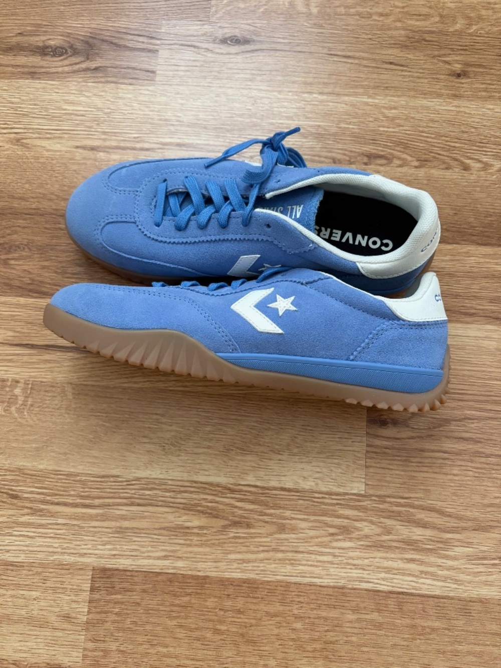 NWT Converse Run Star Trainer Womens Shoes